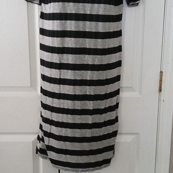 LULAROE Julia Black Gray Striped T-Shirt Dress Sz 2XL - Picture 2 of 5
